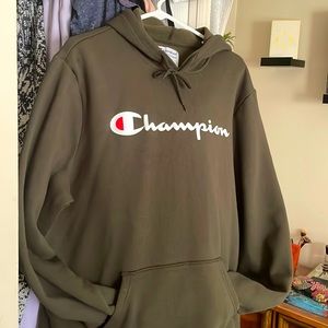 Champion hoodie - Women’s size XXL (Only worn twice!) Runs small